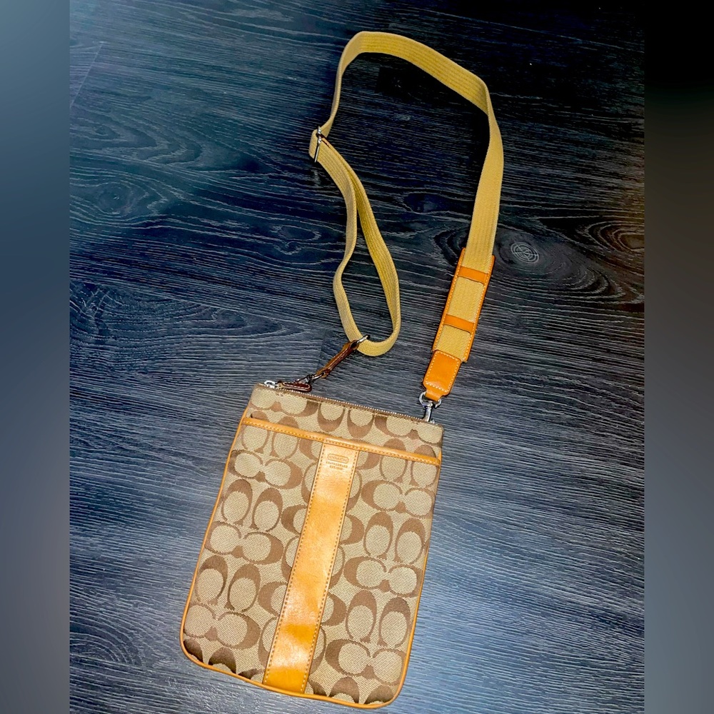 Pre Owned Coach Crossbody Bag